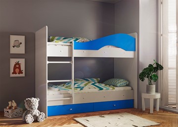 Детская двухъярусная кровать Мая с 2 ящиками на щитах, корпус Млечный дуб, фасад Синий в Норильске