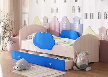 Детская кровать Тучка с ящиком, корпус Дуб млечный, фасад Синий в Норильске
