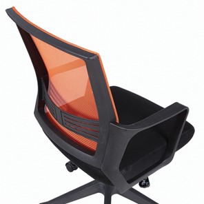 Кресло компьютерное Brabix Balance MG-320 (с подлокотниками, комбинированное черное/оранжевое) 531832 в Красноярске - предосмотр 6