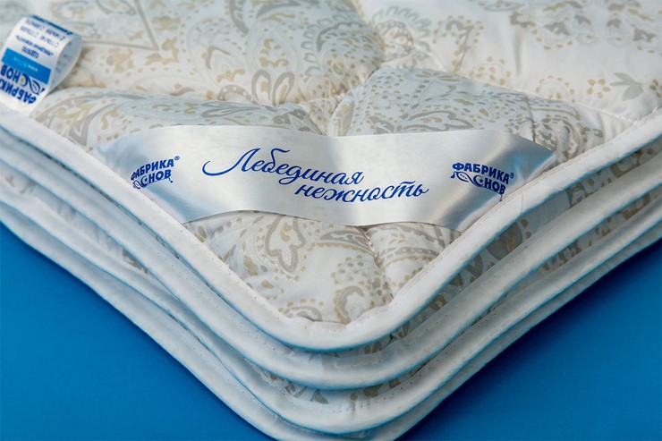 Одеяло всесезонное полутороспальное Лебединая нежность в Красноярске - изображение 1